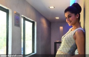 taapsee-pannu-new-images-00428