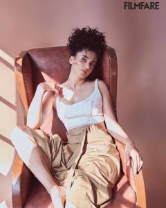 taapsee-pannu-new-photoshoot-for-filmfare-003