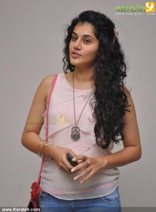 taapsee-pannu-stills-00269
