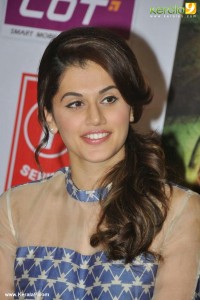 taapsee-pannu-stills-30370