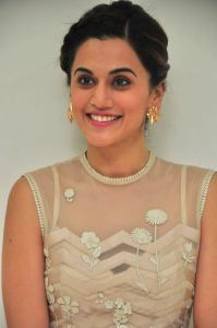 tapsee-pannu-photos-1106