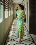 taapsee-pannu-in-dot-print-outfit-001