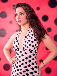 actress-tamanna-bhatia-in-dot-print-fish-cut-gown-dress-photos-006
