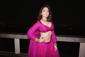 tamanna-bhatia-in-pink-festive-dress-photos-002
