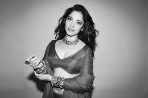 tamanna-bhatia-in-pink-festive-dress-photos-005