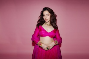 tamanna-bhatia-in-pink-festive-dress-photos