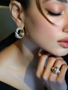 tamanna-bhatia-latest-photos-with-her-jewellery-brand-010