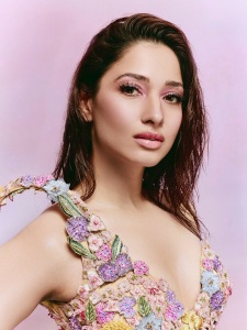 tamanna-bhatia-new-photos-in-fashion-show-latest-002