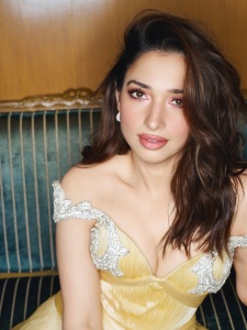 tamanna-bhatia-new-photos-in-fashion-show-latest-007