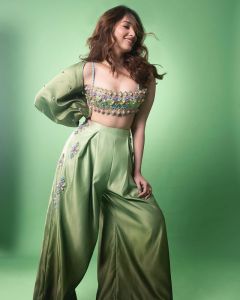 tamanna-bhatia-new-photoshoot-in-green-dress-02-001