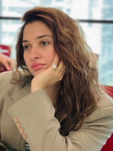 tamanna-bhatia-simple-makeup-look-photos-002