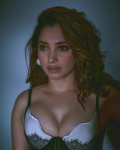 tamanna-in-black-gown-dress-images