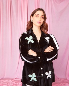 tamanna-in-new-style-005