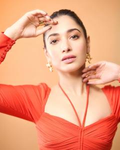 tamanna-in-winter-collection-004