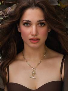 tamannaah-bhatia-on-her-jewellery-photos-002