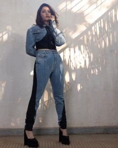 tamannaah-in-mugler-spiral-jeans-photos-002