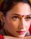 tamanna-looking-gorgeous-outfit-and-style-photos-013