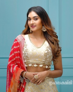 manoj-k-jayan-daughter-kunjatta-photos-012
