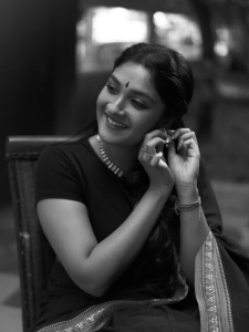 teja-lakshmi-new-photos-in-saree-006