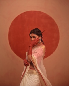 urvashi-daughter-onam-saree-photos-004