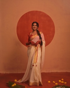 urvashi-daughter-onam-saree-photos-006