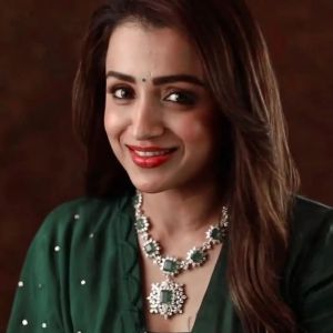 trisha-in-green-churidar-photos-003