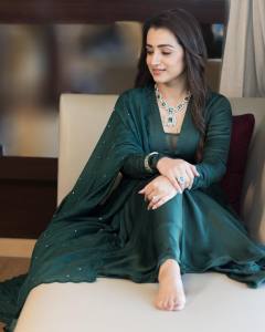 trisha-in-green-churidar-photos
