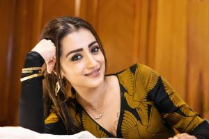 trisha-in-stylish-look-images-003