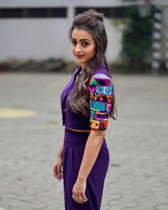trisha-in-stylish-look-images-008