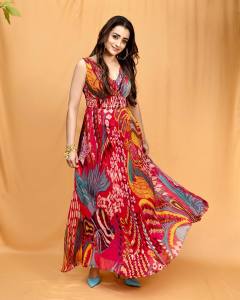 trisha-in-stylish-look-images-010