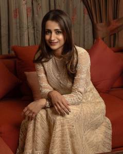 trisha-in-white-churidar-with-beautiful-makeup-look-photos-002