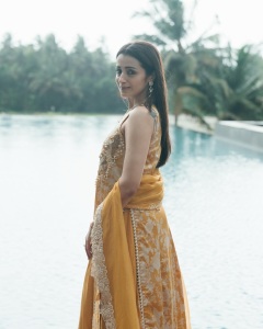 trisha-krishnan-in-dating-outfit-ideas-photos-001
