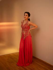 trisha-krishnan-in-pink-colour-outfit-photos
