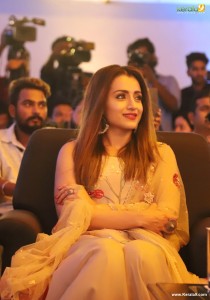 trisha krishnan latest photos-021