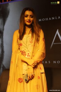 trisha krishnan latest photos-031