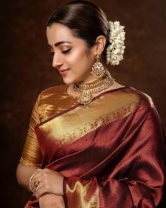 trisha-krishnan-latest-photos-in-red-pattu-saree-by-team-e-001