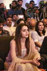 trisha krishnan latest photos