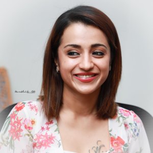 trisha-latest-event-photos-08913-594