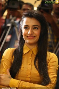 trisha-latest-pictures-00277