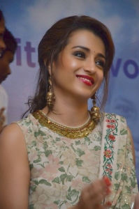 trisha-latest-pictures-33439