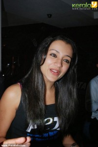 trisha-new-photos-00246