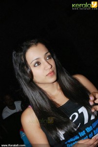 trisha-new-pics-00247