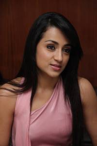 trisha-new-pics11-00281