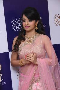 trisha-photoshoot0721