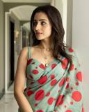 trisha-in-dot-print-design-saree-photos-001