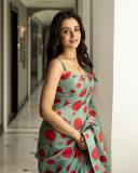 trisha-in-dot-print-design-saree-photos