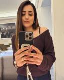 trisha-in-beautiful-makeup-look-photos