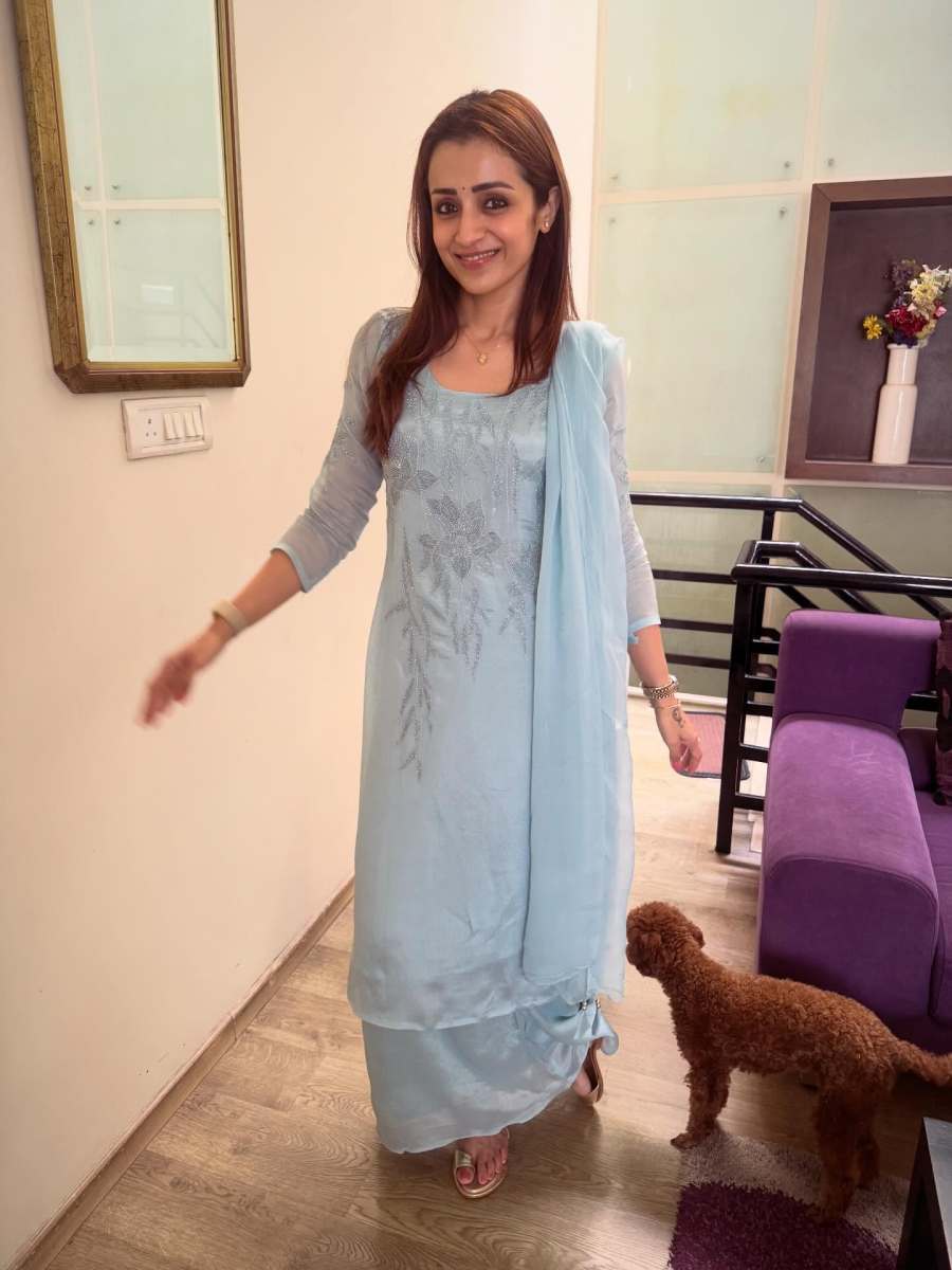 trisha-krishnan-latest-photos-in-wedding-look-002