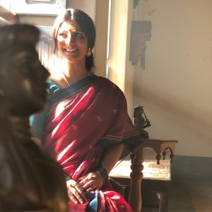varalakshmi-sarathkumar-latest-images-099838-475