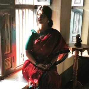 varalakshmi-sarathkumar-latest-images-099838-621